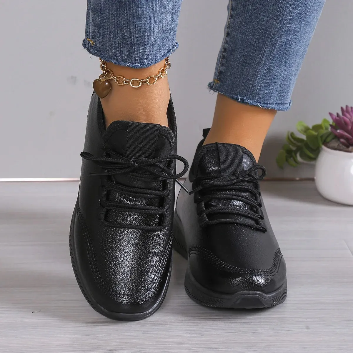 2024 Autumn winter Women's Breathable Non-slip Platform Fashion Casual Shoes Korean Running Shoes Black Sneakers Shoes for Women