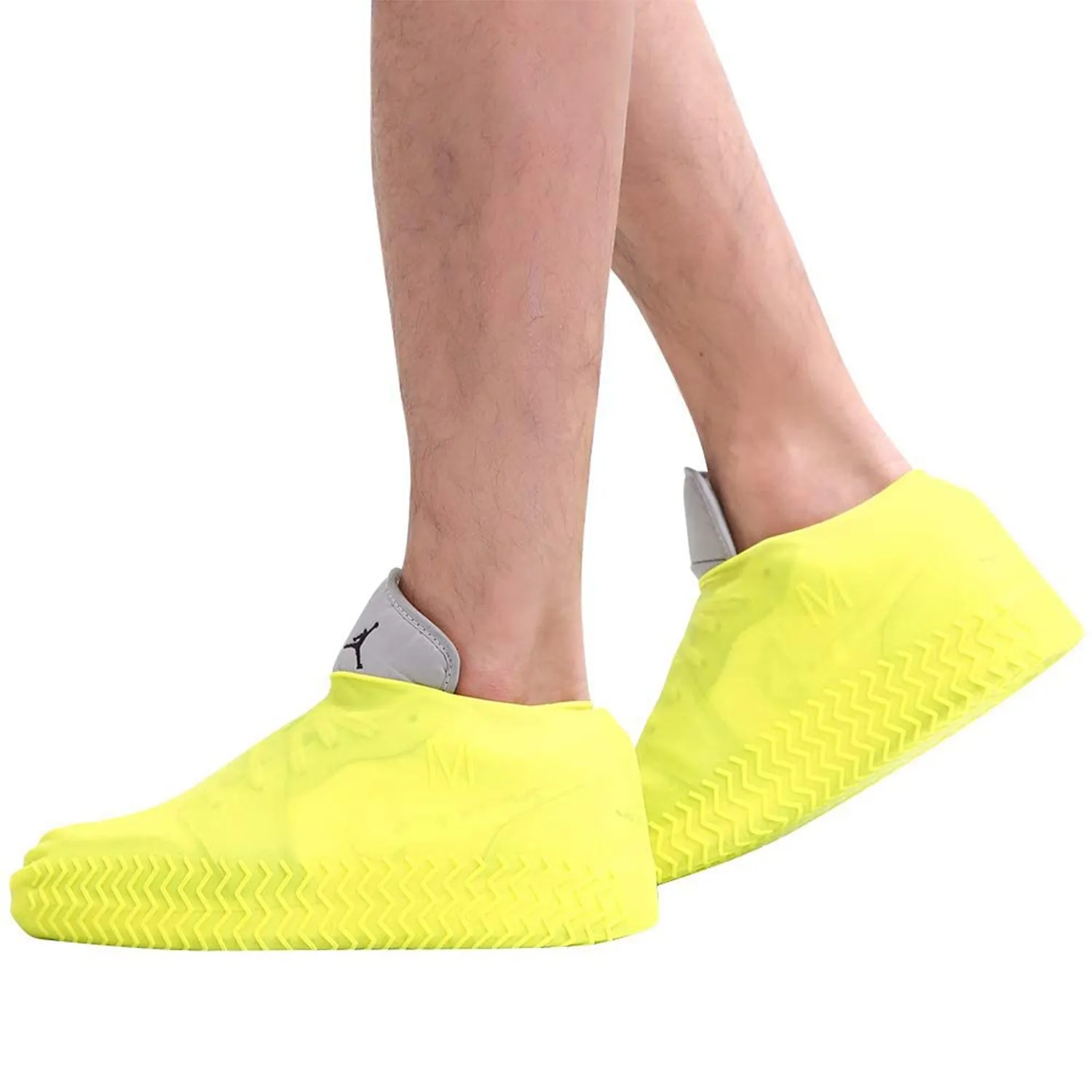 4867A NON-SLIP SILICONE RAIN REUSABLE ANTI SKID WATERPROOF FORDABLE BOOT SHOE COVER (MEDIUM/ Mix Color)