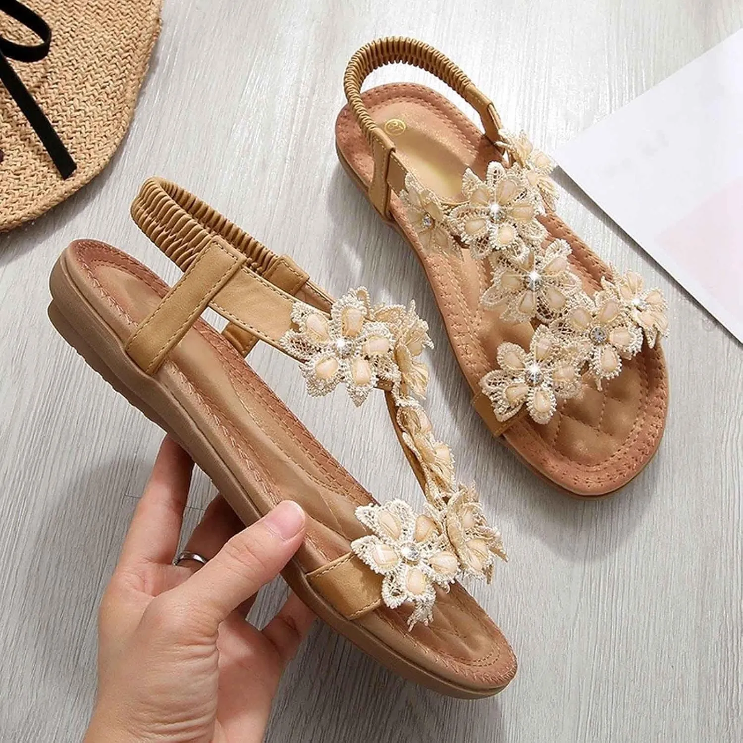 Stylish Women's Sandals Summer Flip Flops Comfortable Casual Beach Footwear Elegant Open Toe Design Slip-On